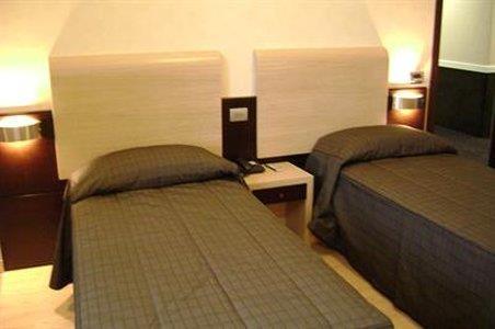 Eh Suites Rome Airport Euro House Hotels Fiumicino Kültér fotó