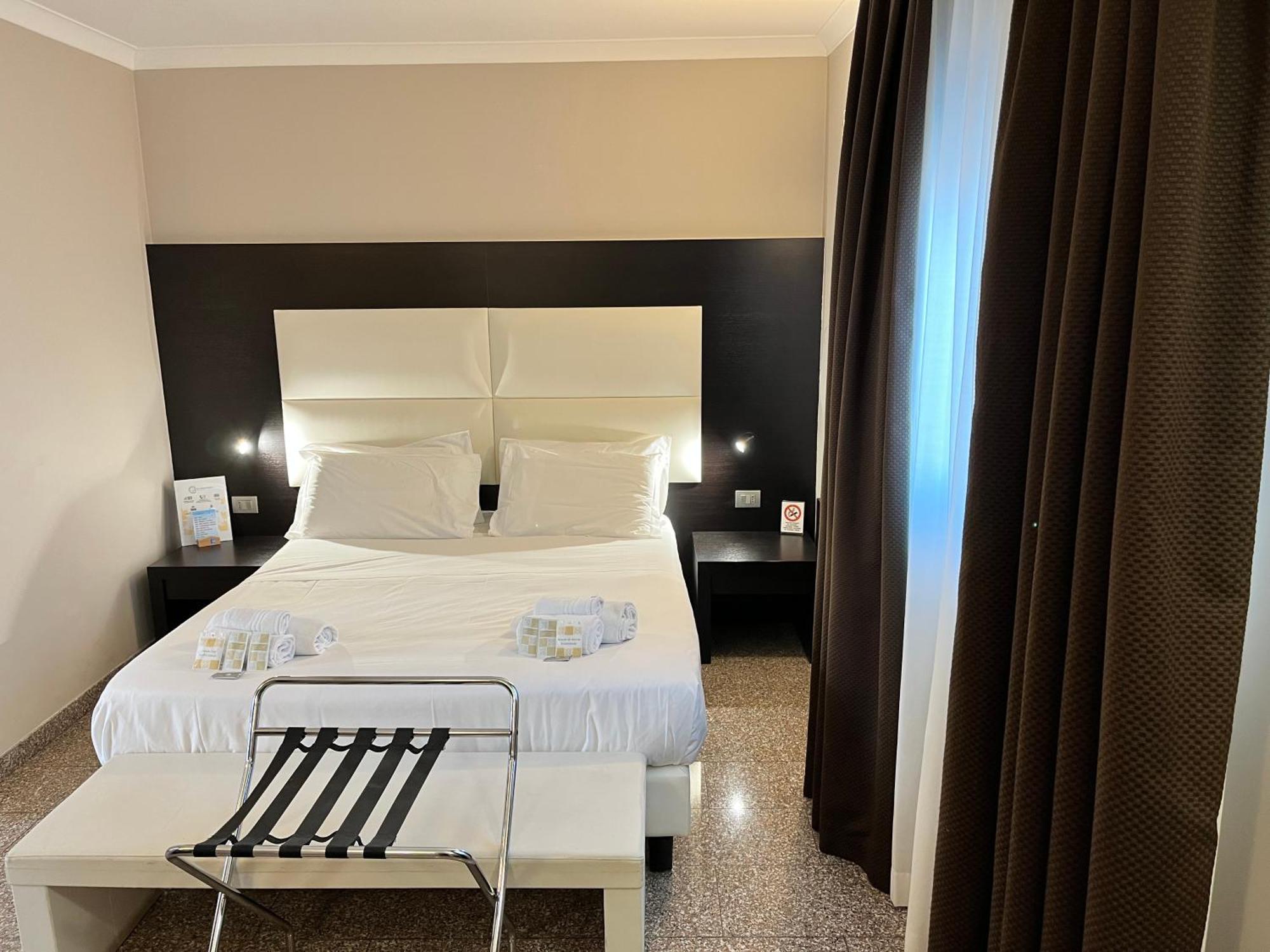 Eh Suites Rome Airport Euro House Hotels Fiumicino Kültér fotó