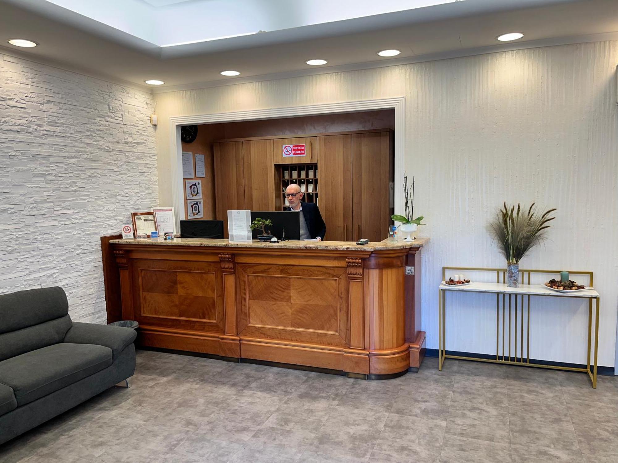 Eh Suites Rome Airport Euro House Hotels Fiumicino Kültér fotó